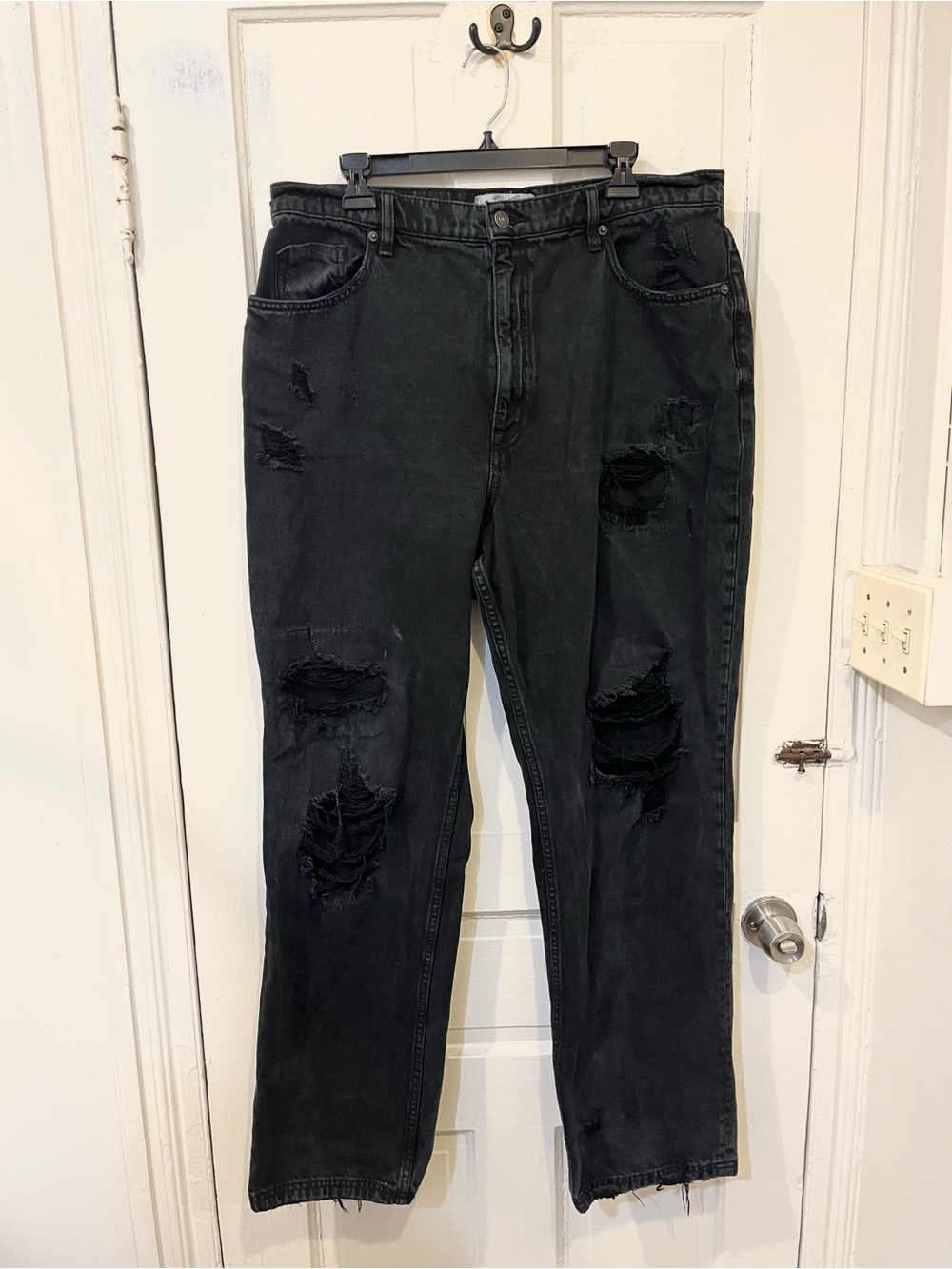 We The Free Women’s Straight Leg Jeans - Distressed Washed Black